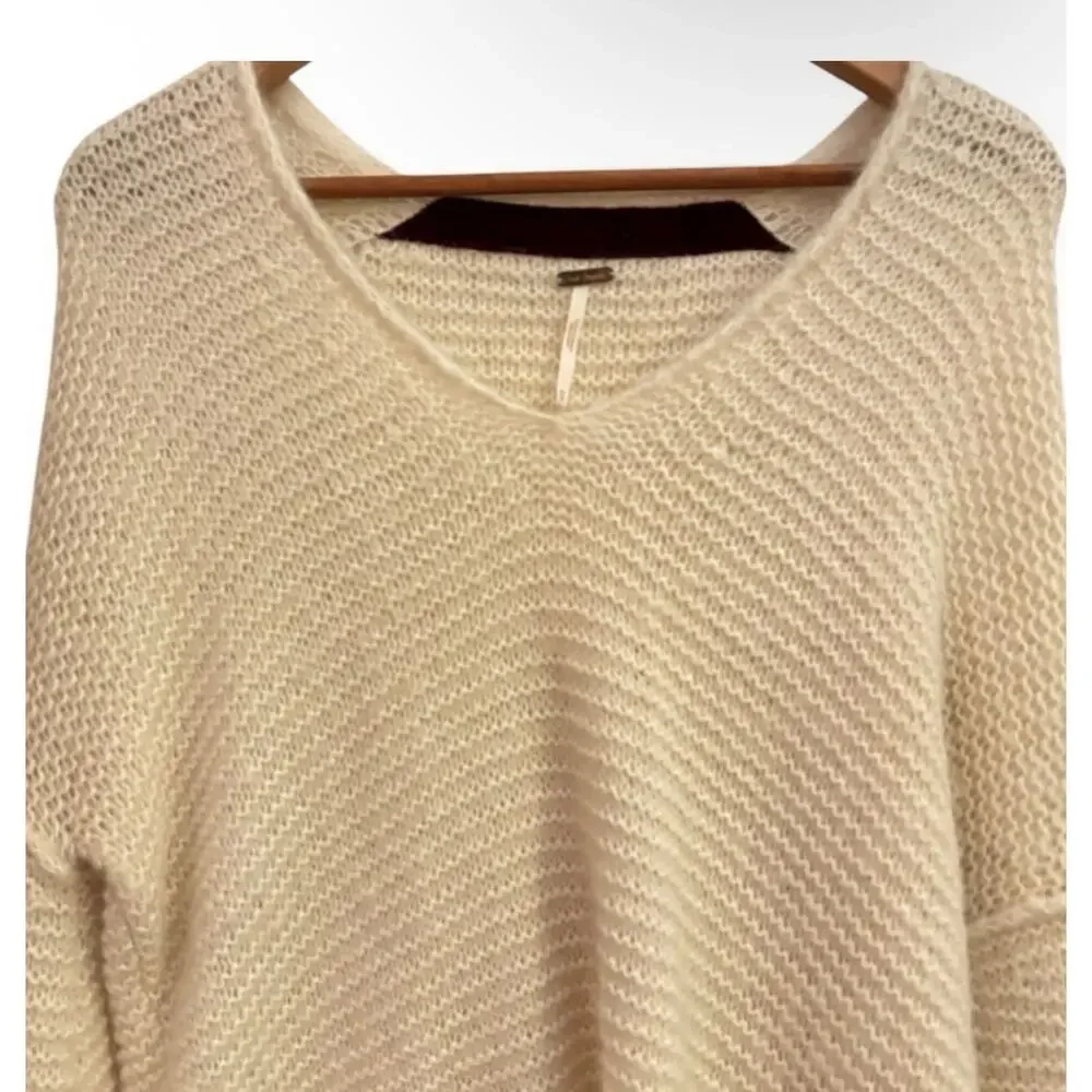Free People Alpaca Oversized Chunky Knit Sweater Cream V Neck Hi Low Pullover XS